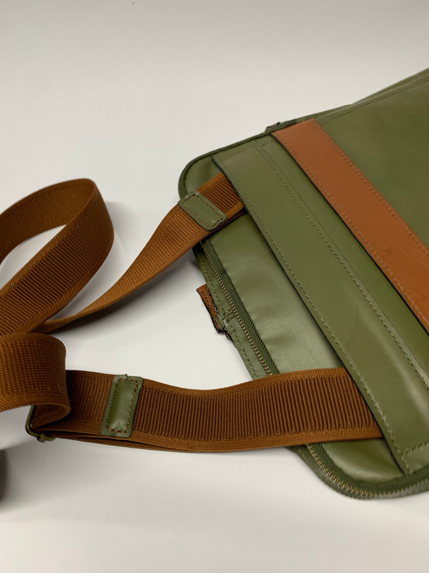 Prof.type Leather Bag, Handmade Hand-Stitched