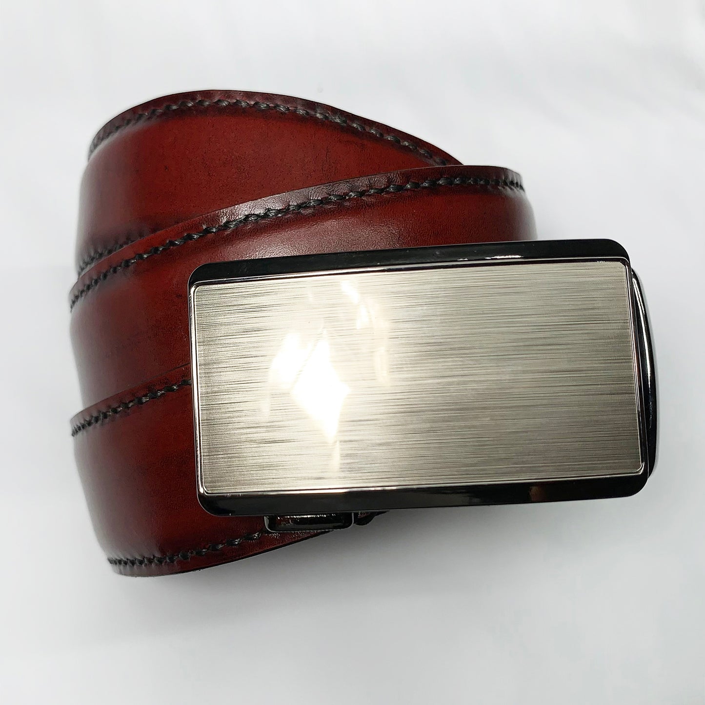 Reddish Enduring Classic: Hand-Stitched Leather Belt